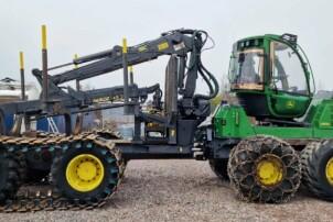 John Deere 1210G