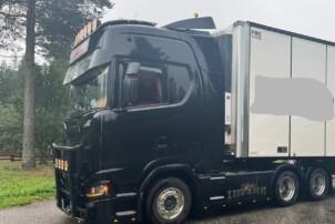 Scania S560 Super 6x4 vetoauto