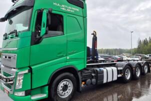 Volvo FH 540 8x4 + Multilift 24t koukkulaite