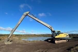 Volvo EC 240 C LR Pitkäpuomi