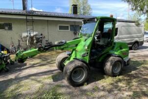 Avant 760i DLX + 8 työlaitetta – Täydellinen paketti kiinteistönhoitoon!