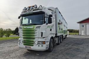 Scania R560 LA 6x4 MNB V8