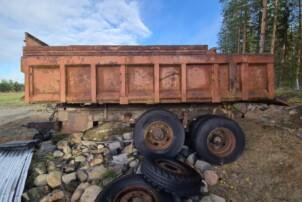 DAF maansiirtokärry vetävä