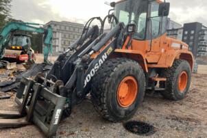 Doosan DL 200