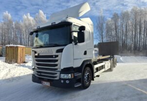 Scania G490 konttialusta-auto