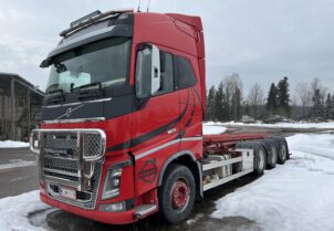 Volvo FH16 8x4