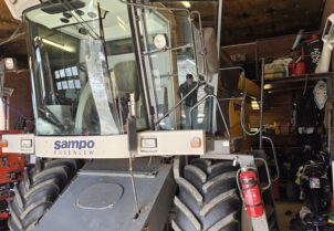 Sampo Rosenlew 2085 Hydro Deluxe-ohjaamolla