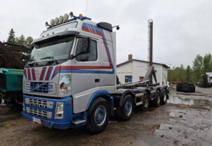 Volvo FH12 84R